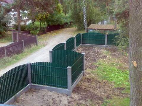 Забор из штакетника