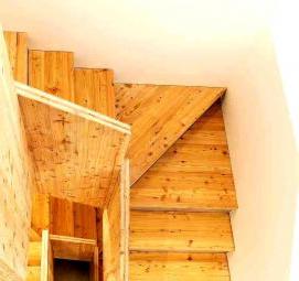 Деревянная лестница на мансарду Набережные Челны