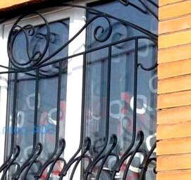 Металлические решетки на окна распашные Самара