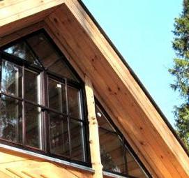 треугольное деревянное окно Саратов