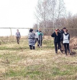 уборка территории памятника Северск