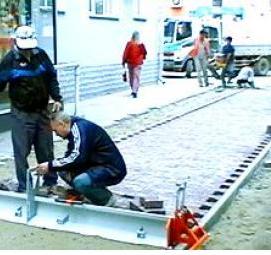 Укладка тротуарной плитки с использованием виброплиты Томск