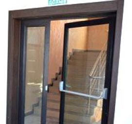 Алюминиевые противопожарные двери - вариант 3