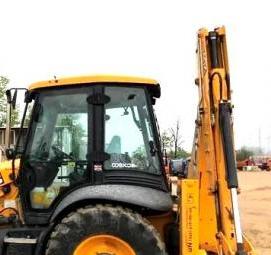 Аренда трактора экскаватора - модель 3