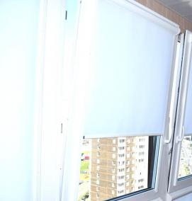 Балконные рулонные шторы - тип 1