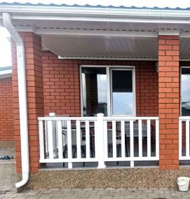 Белая входная группа - модель 1