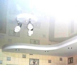 Бело голубой натяжной потолок - тип 1