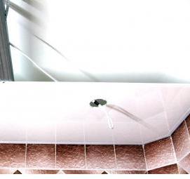 Белые панели пвх для потолка - вариант 2