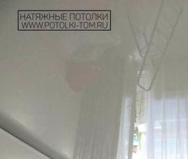 Белый натяжной потолок - вариант 2