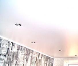 Белый парящий натяжной потолок - модель 1