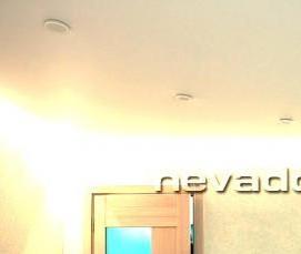 Белый парящий натяжной потолок - модель 4