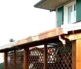 Беседка из дерева пристроенная к дому - модель 1