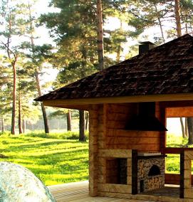 Беседка из дерева с мангалом - вариант 3