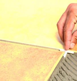 Бесшовная укладка керамогранита на пол - вариант 1