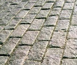 Брусчатка гранитная колотая 100х100х100 - тип 1