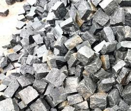 Брусчатка гранитная колотая 100х100х100 - тип 2