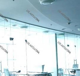 цельностеклянные офисные перегородки - модель 4