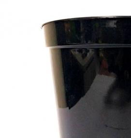 черные горшки для саженцев - вариант 4