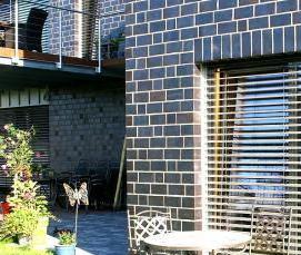 черный клинкерный кирпич - модель 1