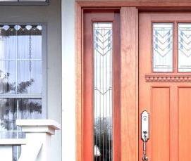 цветные входные двери в квартиру - модель 1