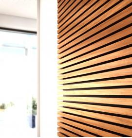 Декоративная вертикальная панель - вариант 1