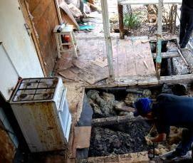 Демонтаж деревянных балок - модель 4