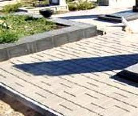 Демонтаж старой тротуарной плитки - тип 1