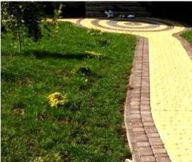 Демонтаж старой тротуарной плитки - тип 3