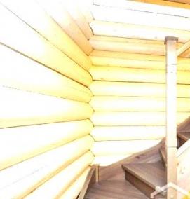 Деревянная лестница на дачу - модель 4