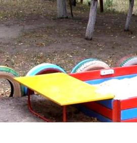 Детская песочница с крышкой для дачи - тип 1