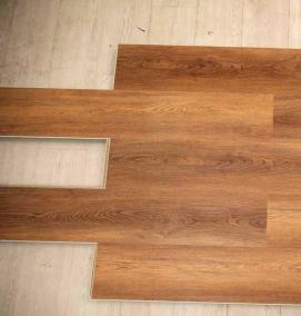 Дуб Янтарный ламинат - вариант 3