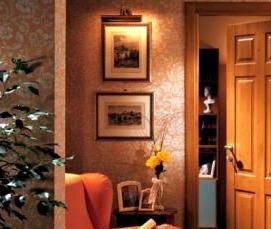 Дверь деревянная межкомнатная с коробкой - модель 2