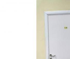 Дверь межкомнатная серая гладкая - модель 1