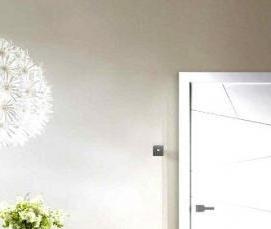 Дверь межкомнатная серая гладкая - модель 2