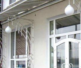 Дверь входная пластиковая утепленная со стеклом - тип 3