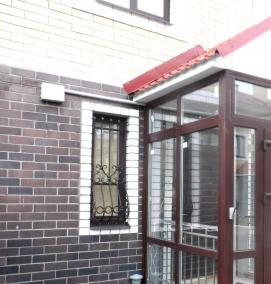 Двери из пластика входные - модель 2