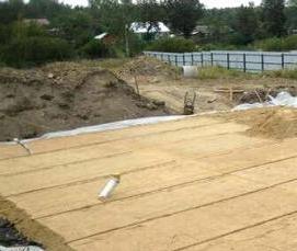 Геотекстиль под подушку фундамента - вариант 1