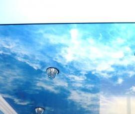 Голубой натяжной потолок - тип 1