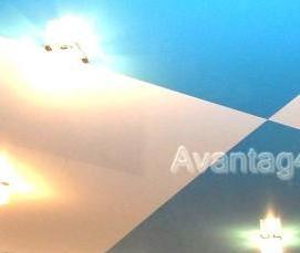 Голубой натяжной потолок - тип 2