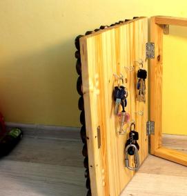 Ключница из дерева - модель 1