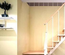 Компактная деревянная лестница - модель 2