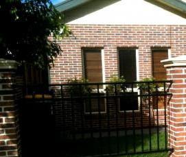 Коричневый кирпич с черными швами - тип 1