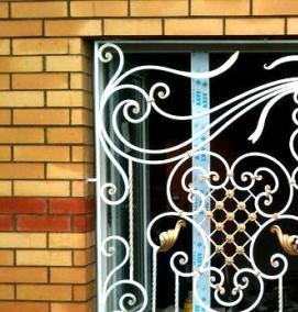 Кованые решетки на окна - модель 4