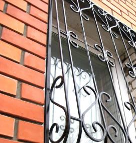 Кованые решетки на окна - модель 2