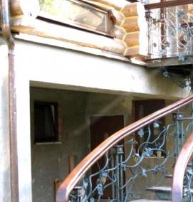 Кованые уличные лестницы - тип 2