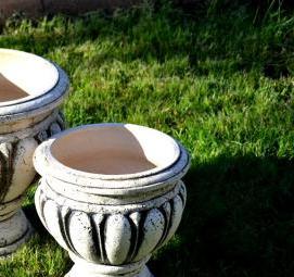 Кованые вазоны для цветов на кладбище - модель 1