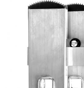 Лестница трехсекционная алюминиевая 10 ступеней - модель 3