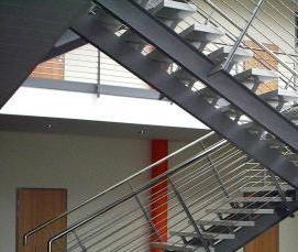 Лестничный марш б/у - модель 1