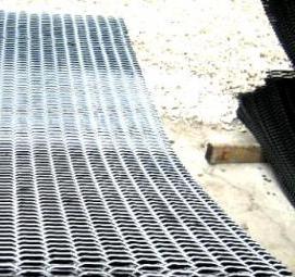 Лист перфорированный стальной оцинкованный - модель 1