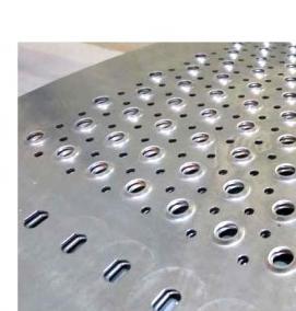 Лист перфорированный стальной - вариант 2